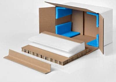 Multi-material packaging: wood, pressed cardboard and honeycomb