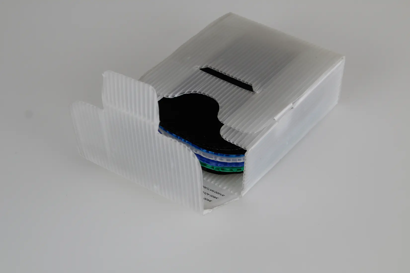 Complemento de embalaje para centrado de productos en cajas, coffrets y estuches